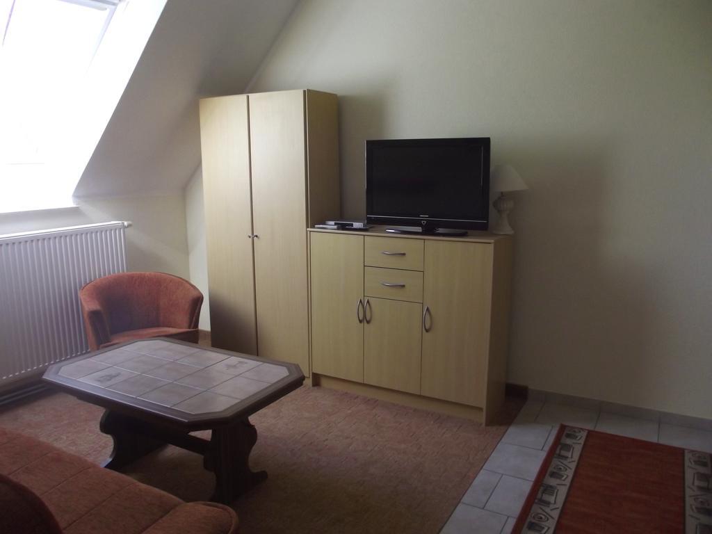 Pension Lindenhof Kachlin Rom bilde