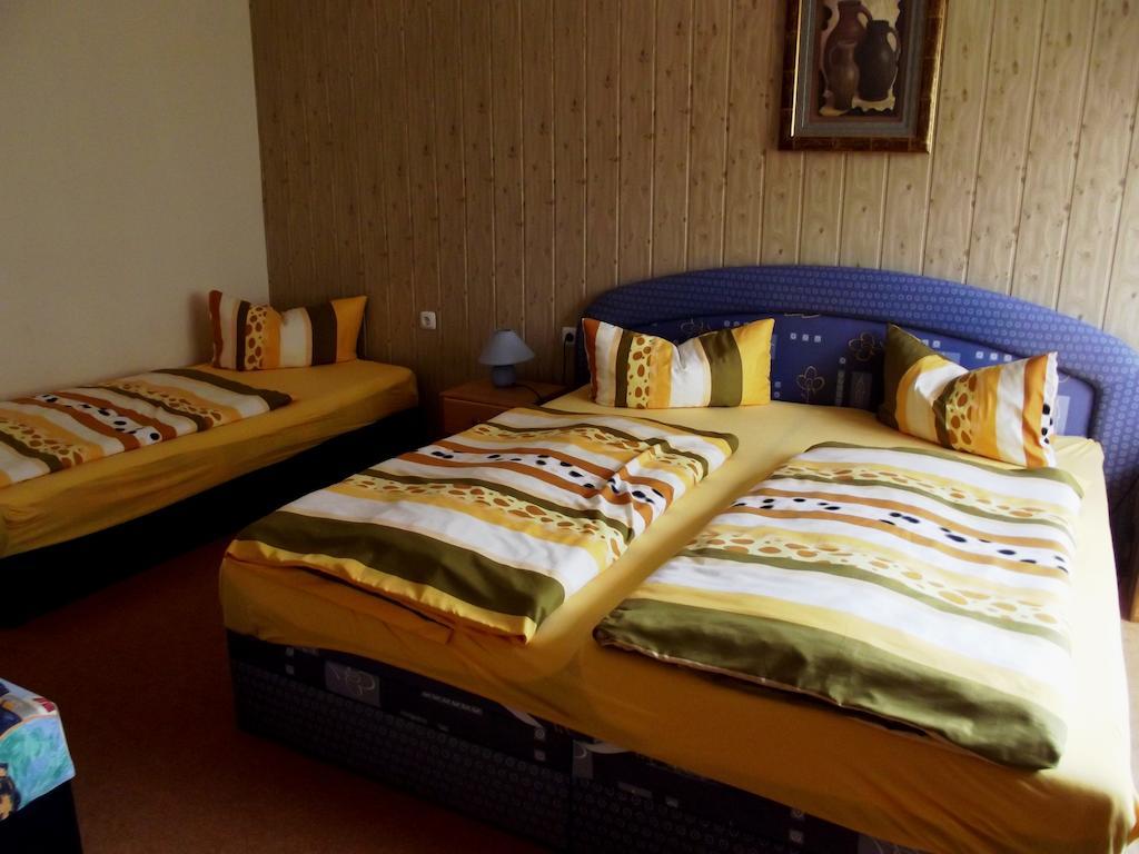Pension Lindenhof Kachlin Rom bilde